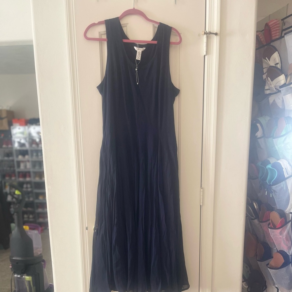 Elegant Black Sleeveless Dress